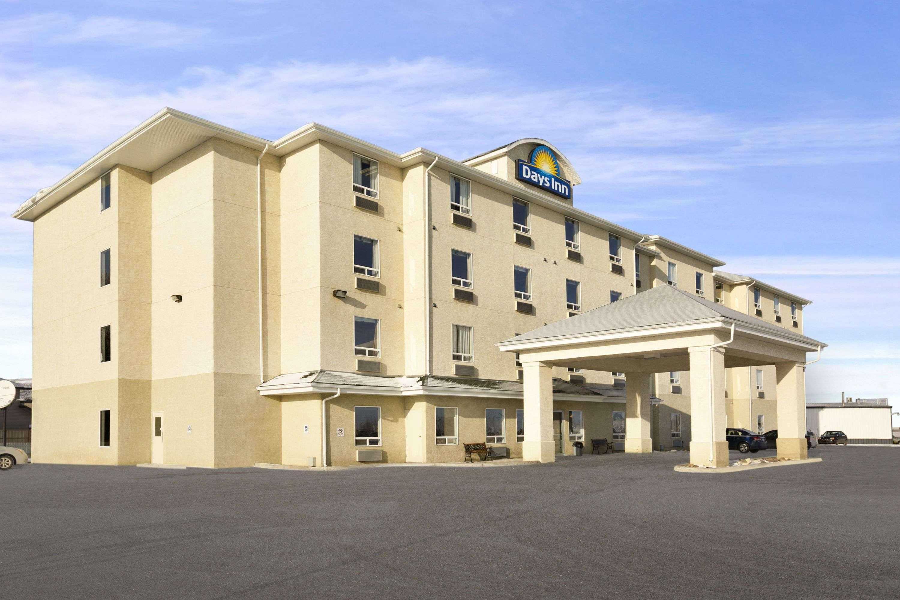 Days Inn By Wyndham Moose Jaw Exteriér fotografie